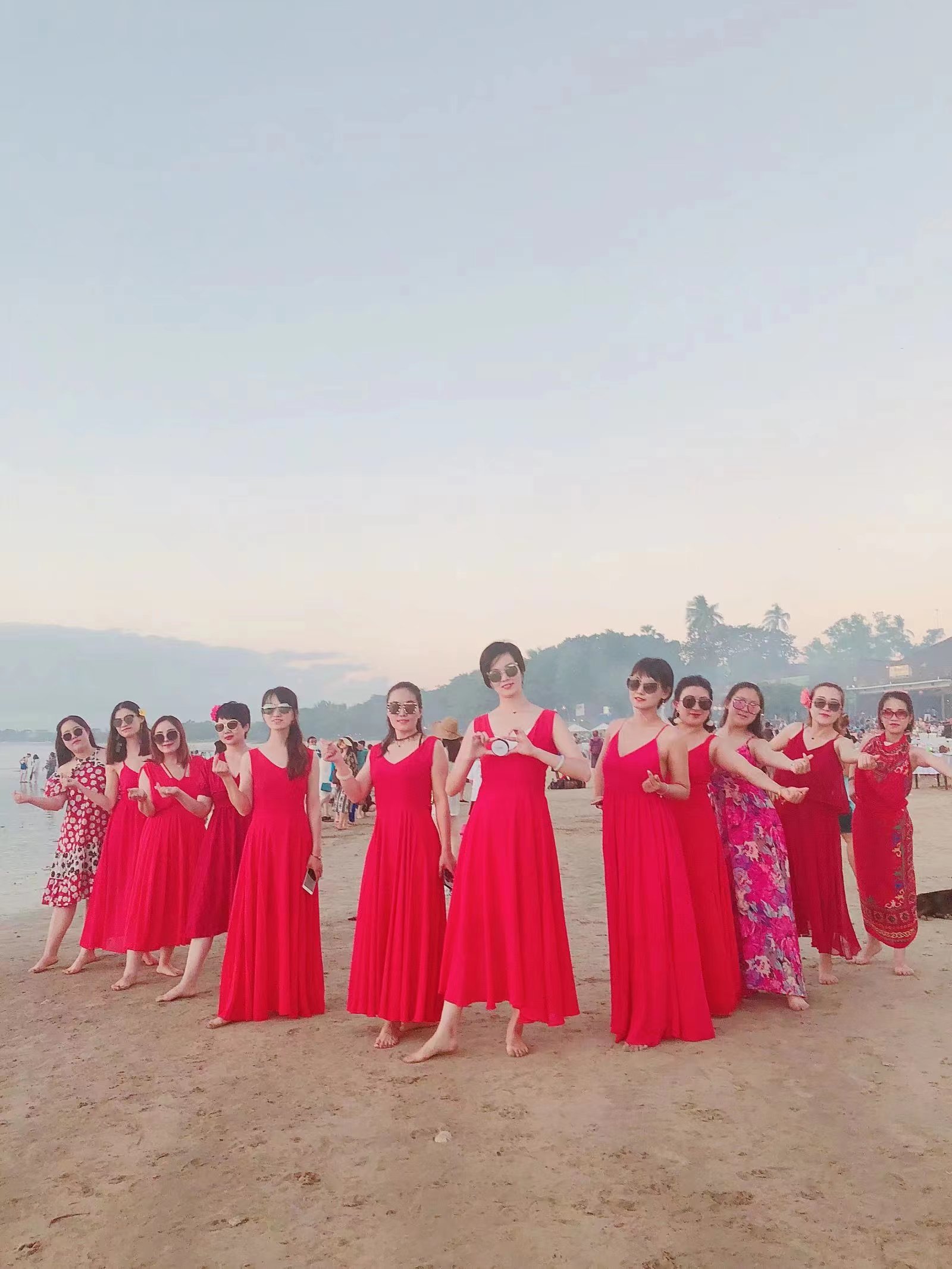 13岁开始创业现月入两万,女大学生创业月入5万元