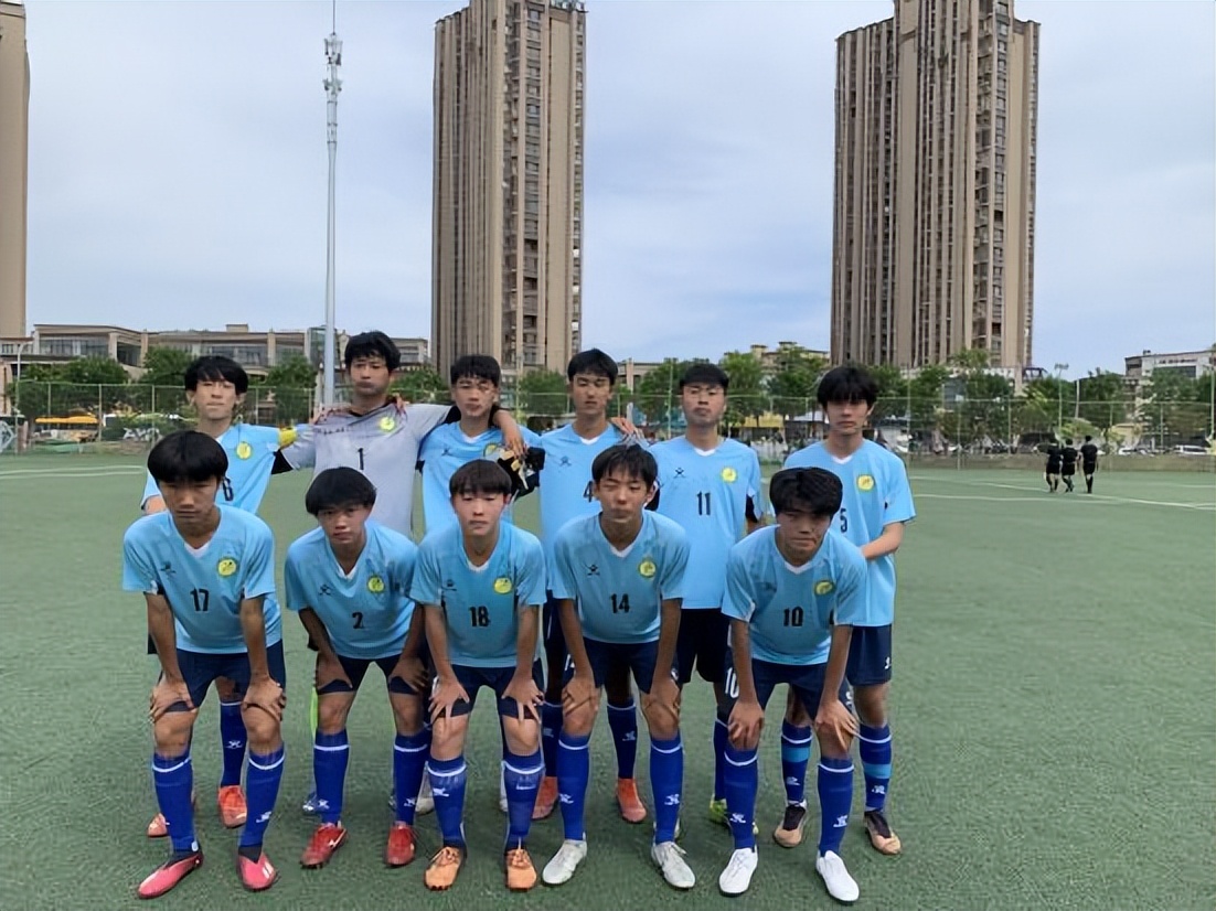 【喜报】又夺冠！城阳区第二实验中学男足成功卫冕“市长杯”足球赛冠军