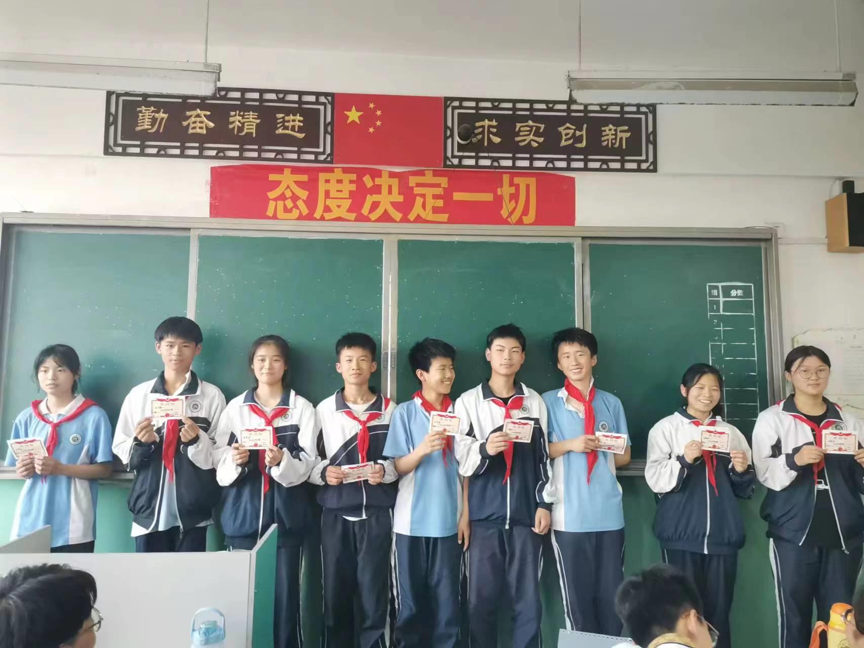 孩子能用手机打游戏吗,小孩看手机打游戏会怎么样