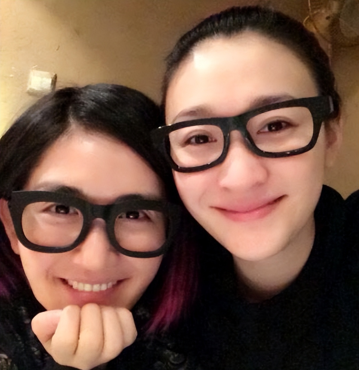 从“好闺蜜”到老死不相往来,再看李小冉和谢娜,究竟谁输谁赢?