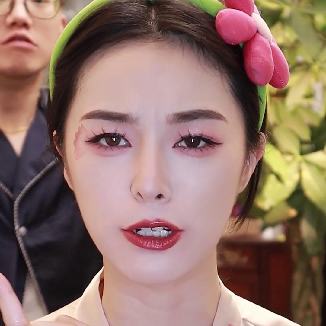 和臭臭一起化妆卸妆,臭臭和小宝沉浸式化妆