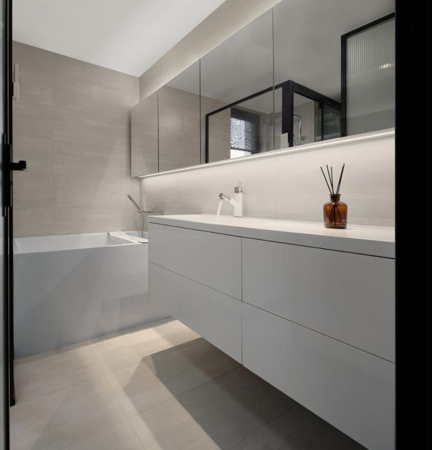 为热爱烘焙的女主人，打造对称大厨房，用清新绿色装点空间