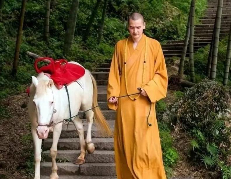 2009年29岁公务员出家,29岁出家当和尚