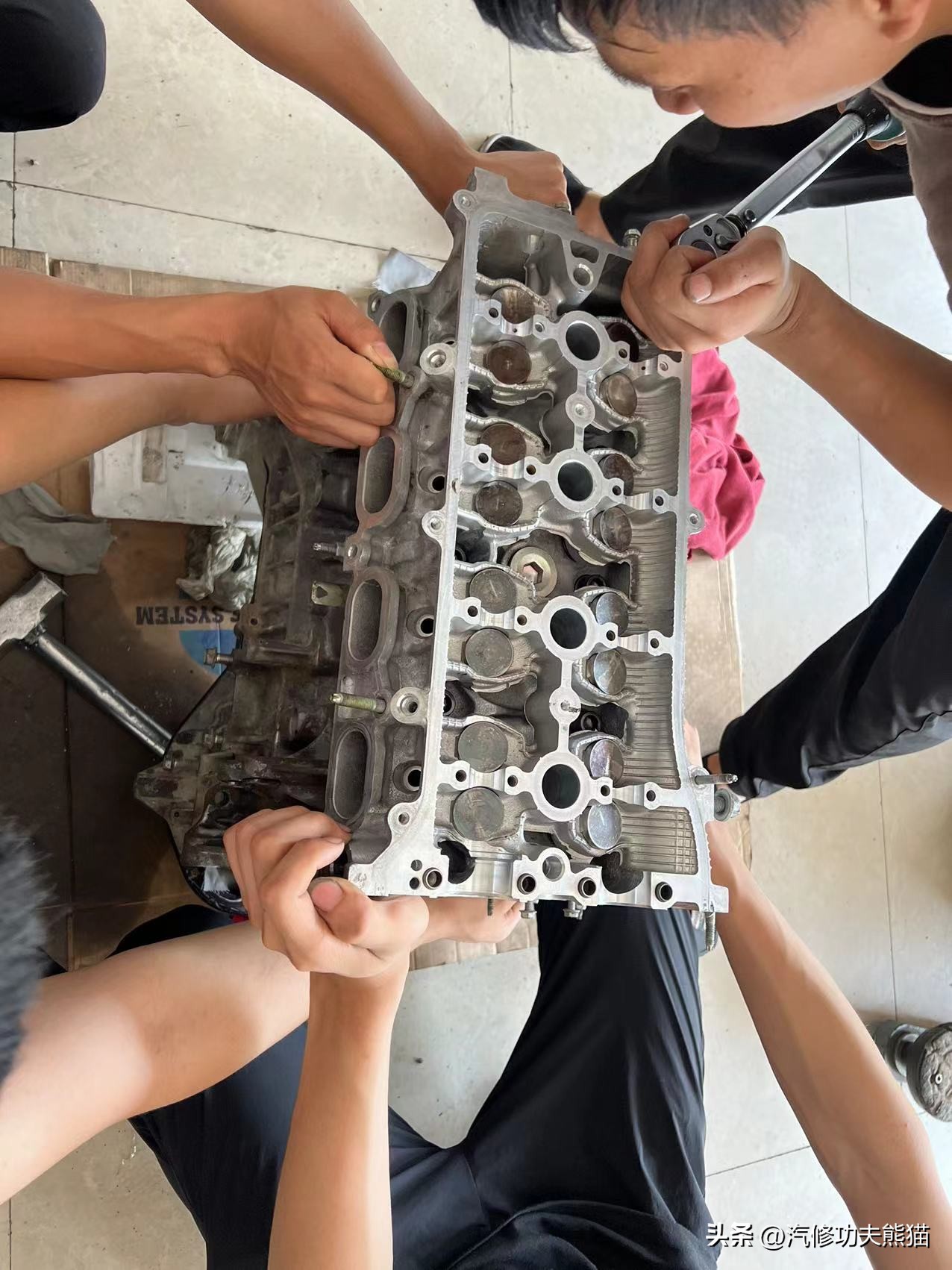 一车传三代丰田越野,六代半丰田凯美瑞烧机油