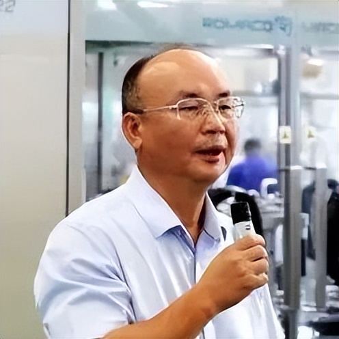 白手起家创业10年240亿身家,白手起家创业奇才17年的逆袭之路