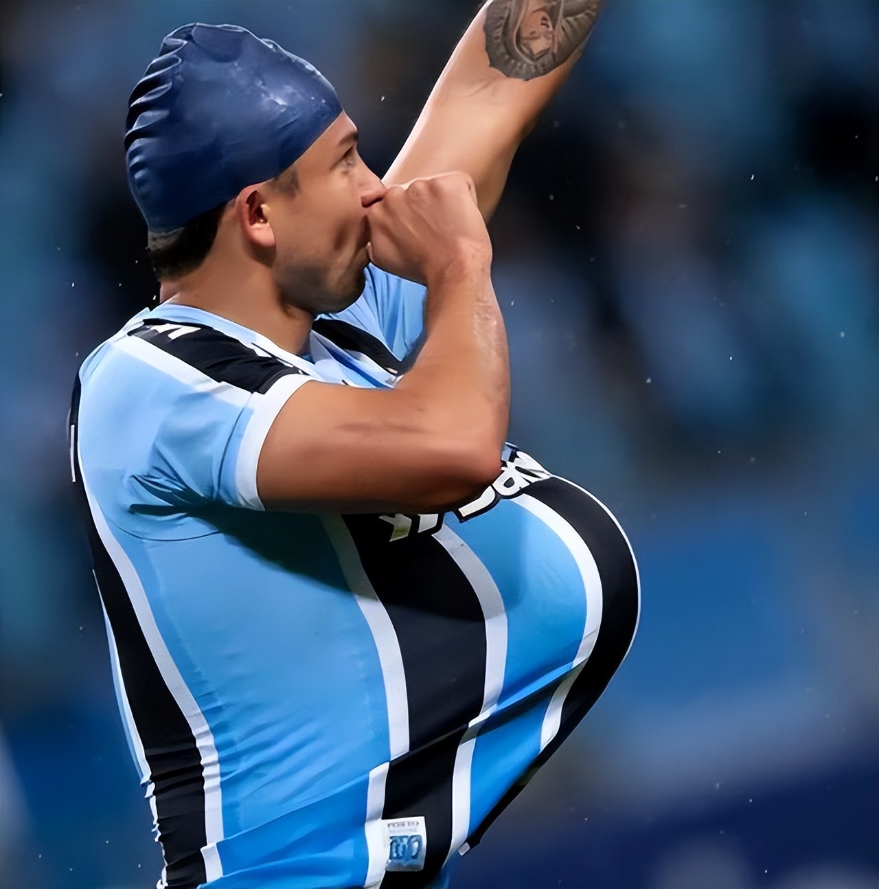 国足一哥武磊第三胎是男孩吗,国足前锋现任妻子