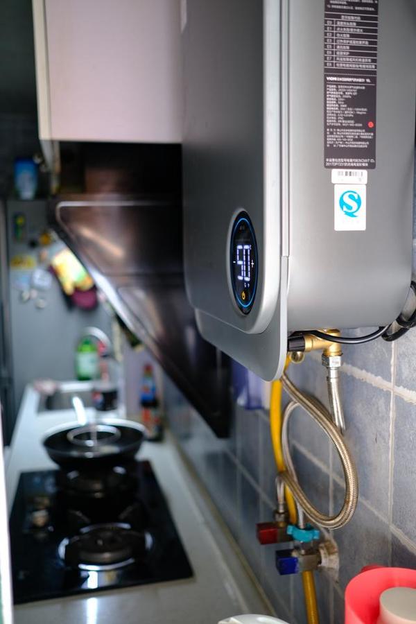 美的燃气热水器安装费大概多少钱,燃气热水器安装费要400多正常吗