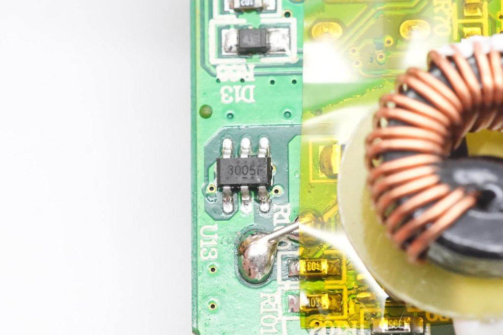 哈曼卡顿infinitylab65w,哈曼卡顿琥珀便携版充电器