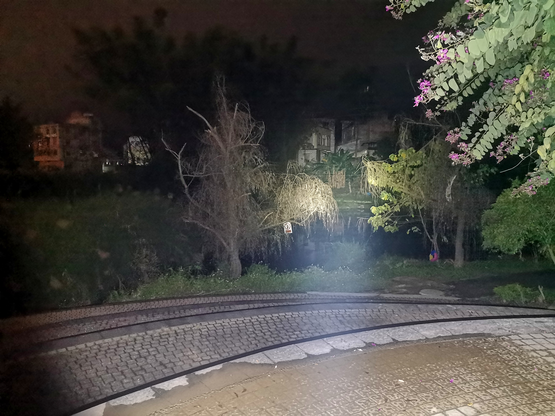 务本c2手电怎么样,务本手电c2亮度