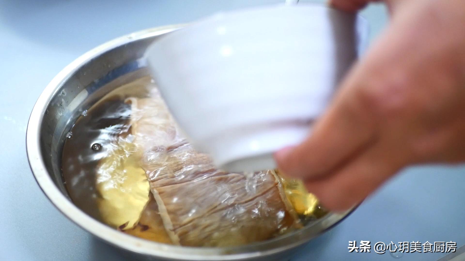 泡发的干墨鱼怎么做好吃,泡发墨鱼家常做法