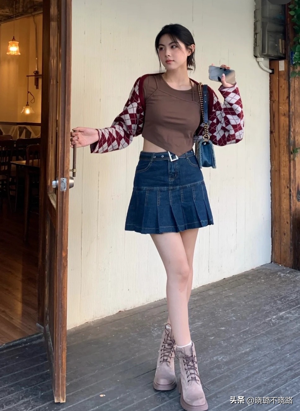 小个子穿“短裙”还是“长裙”更显高？看完这3组对比图你就懂了