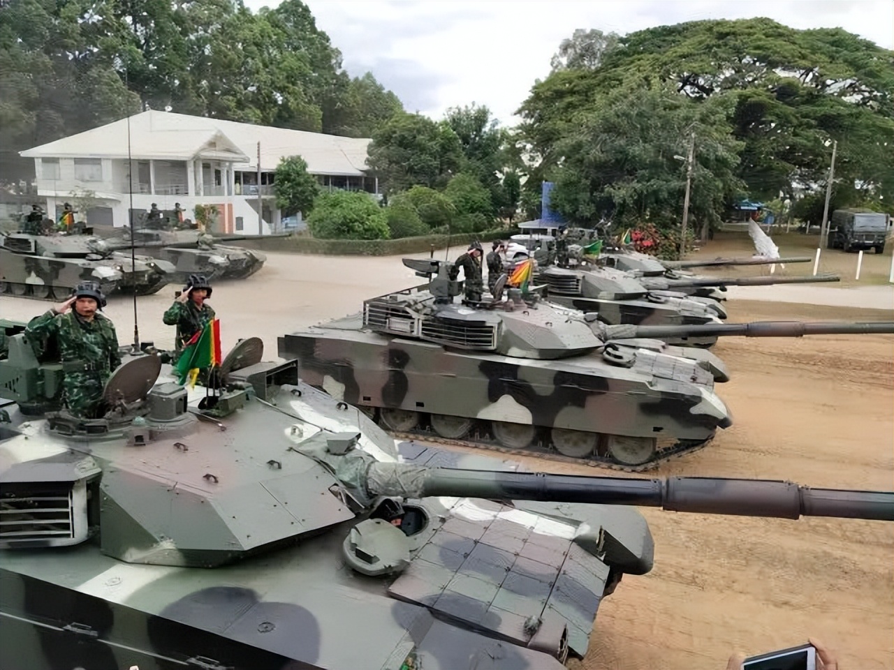 乱世囤什么武器,乱世囤枪