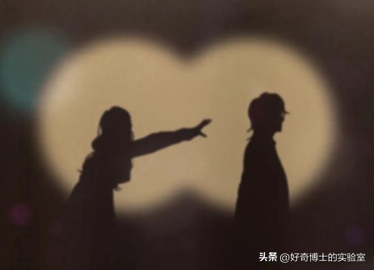 哪些姿势会把腰弄坏,什么姿势容易损伤腰