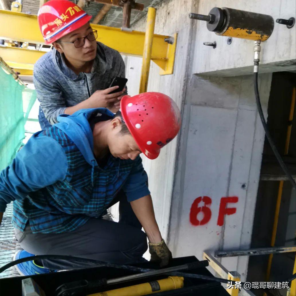 新型悬挑架全套图纸大全集,新型悬挑架半预埋和穿墙哪个安全