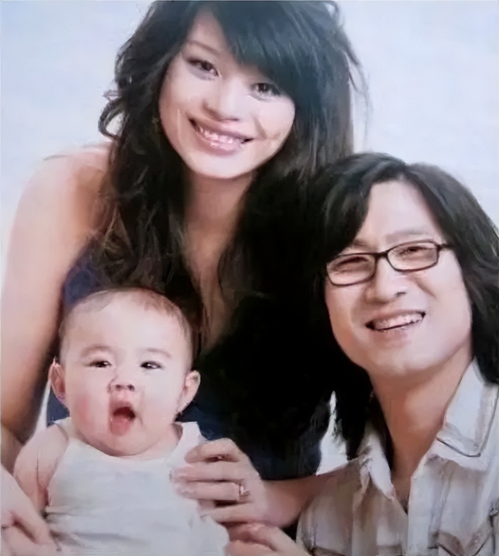 汪峰现在怎样了,年轻时候的汪峰现在怎么样了