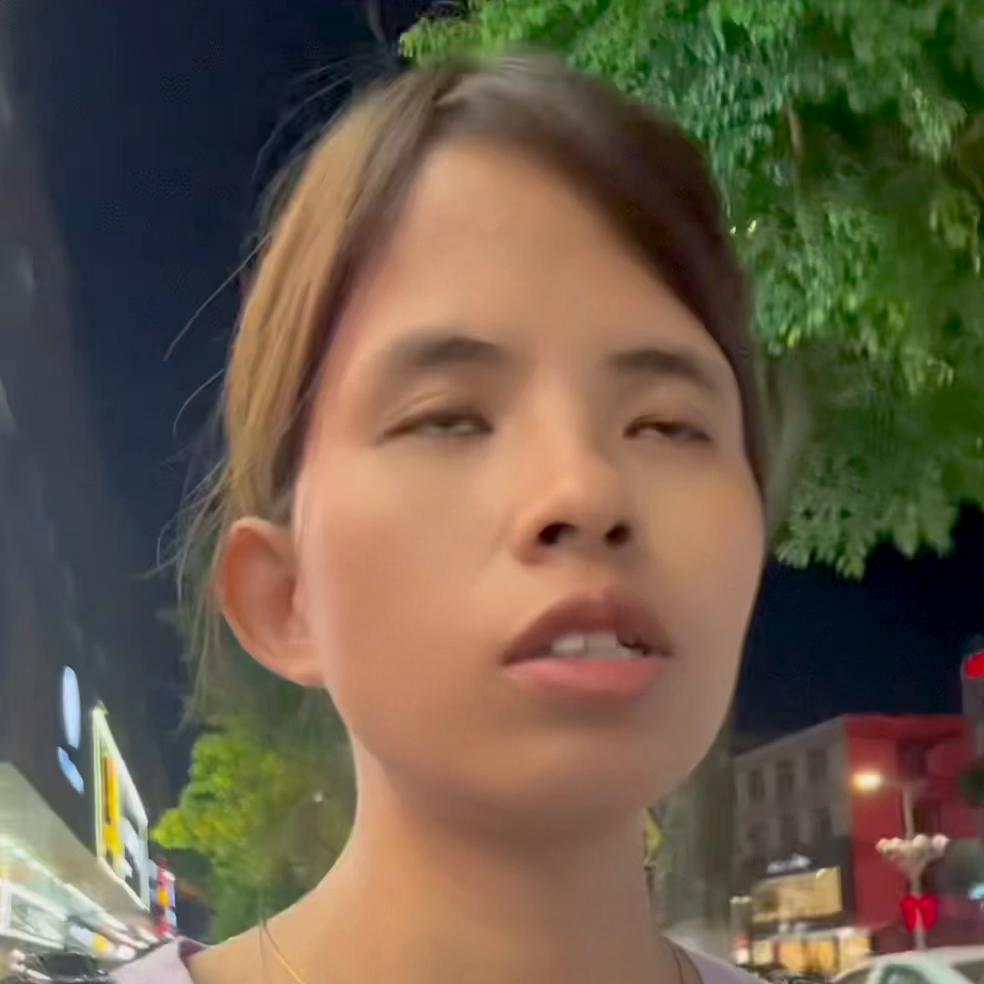 想那么多干嘛，好好直播赚钱养老妈。纸巾29.9元四包纸...