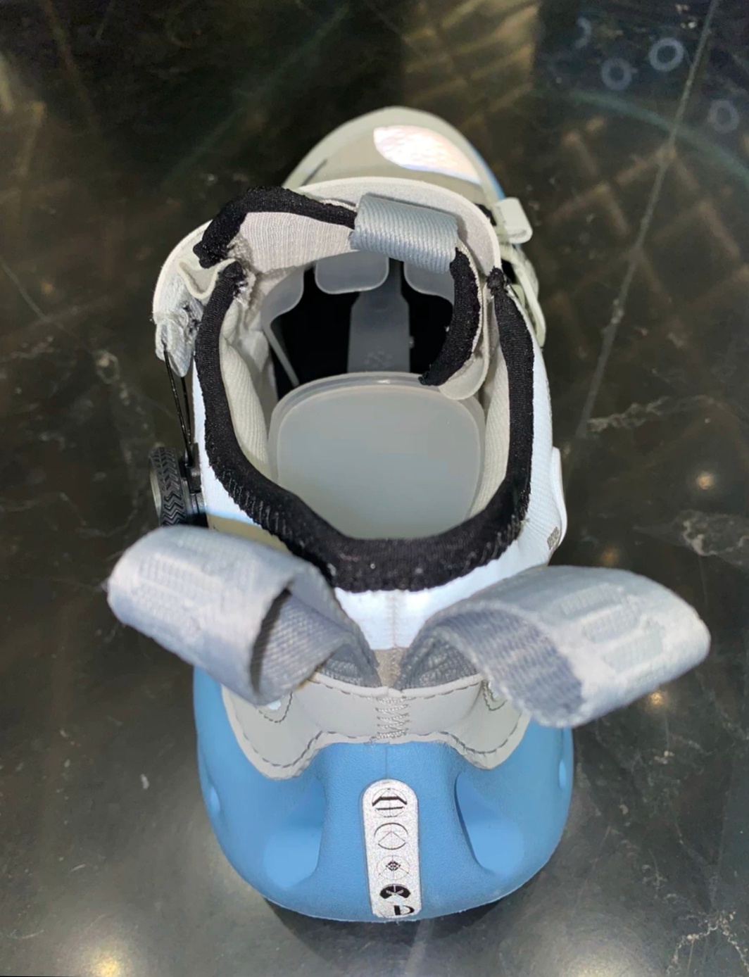 抄袭运动鞋,安踏和李宁运动鞋对比