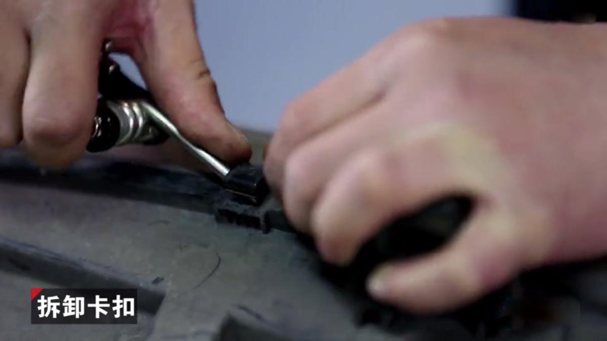 电动车大灯进灰怎么解决,大灯内部有灰