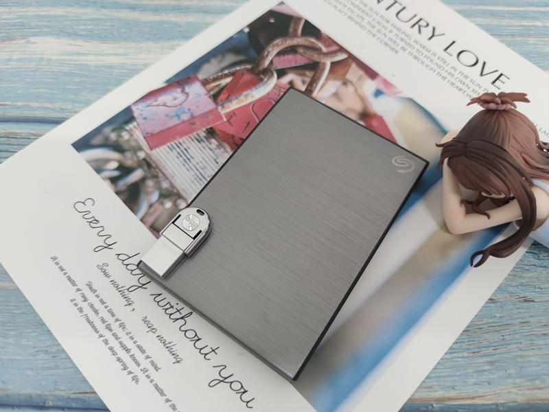 个子小、速度快、功能全，不可“小看”的随身U盘-aigoU358评测