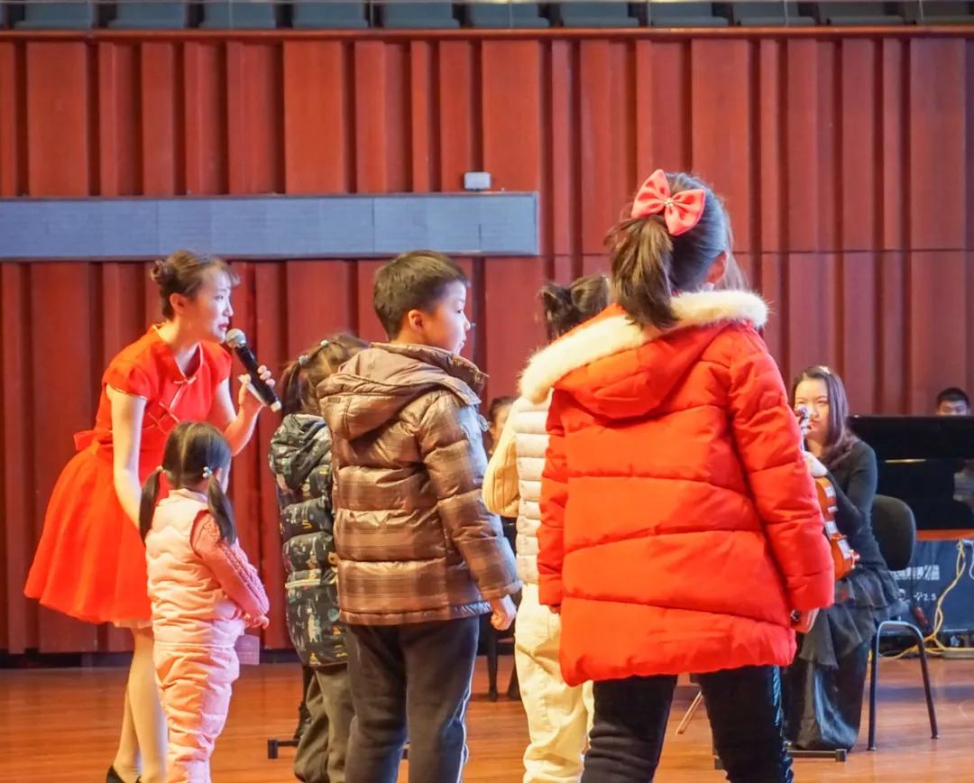 听天空之城音乐会前的功课,听新年音乐会