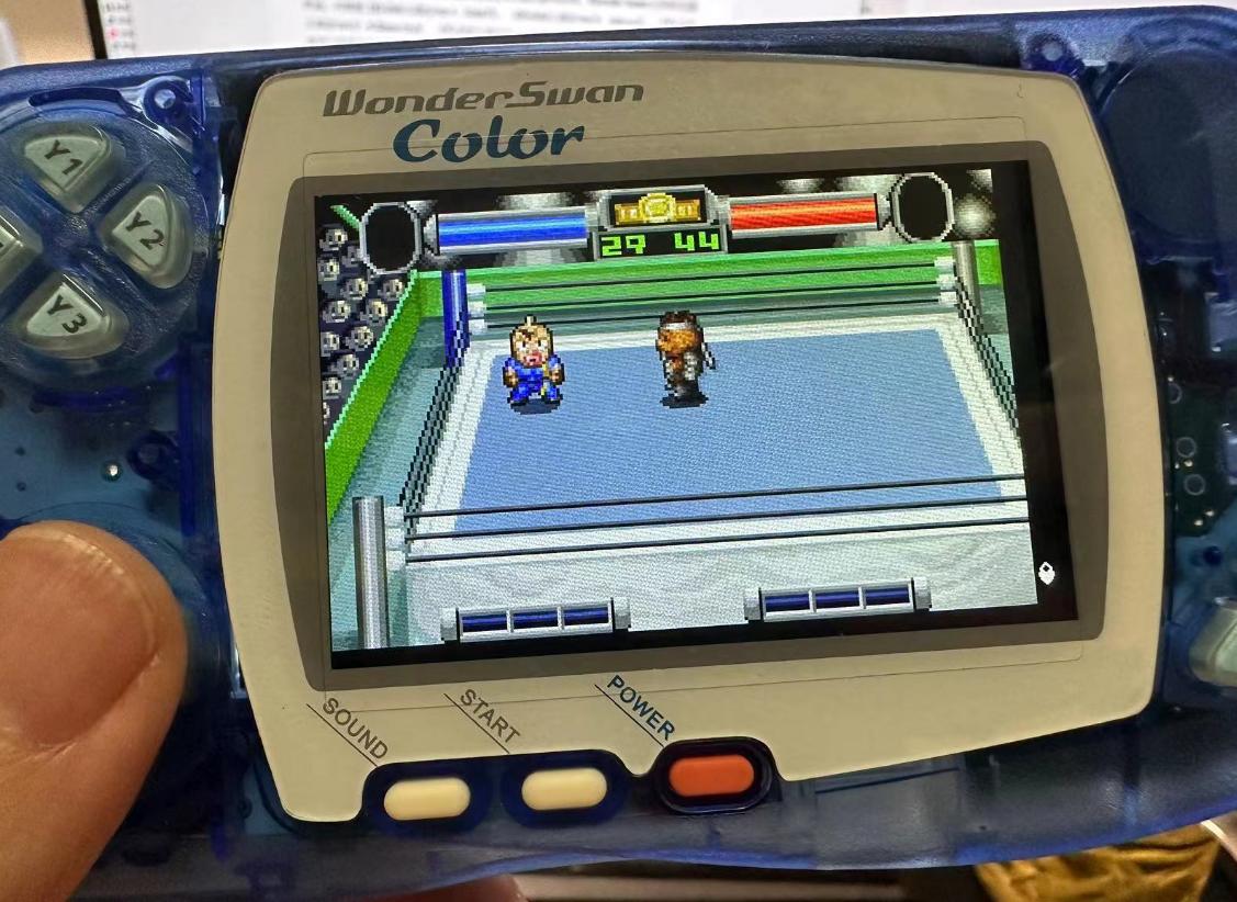 万代推出的16位掌机，曾经是任天堂最强大的对手