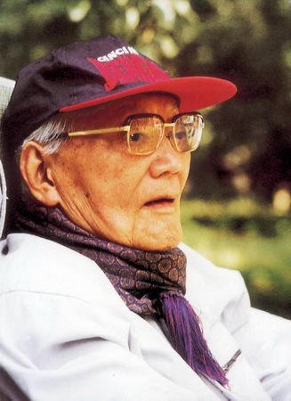 2005年巴金逝世,巴金生前采访视频