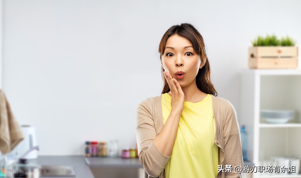 给领导辞职发信息领导不回,跟领导说辞职了但领导一直不让走