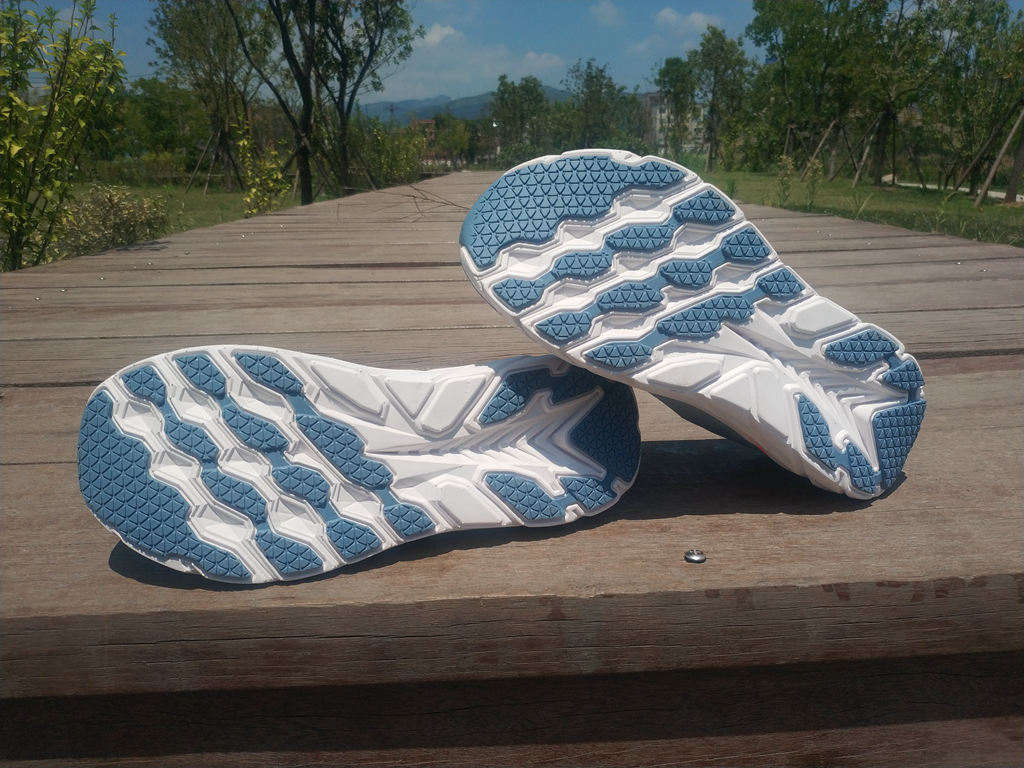 咕咚跑鞋逐日款,咕咚轻弹跑鞋