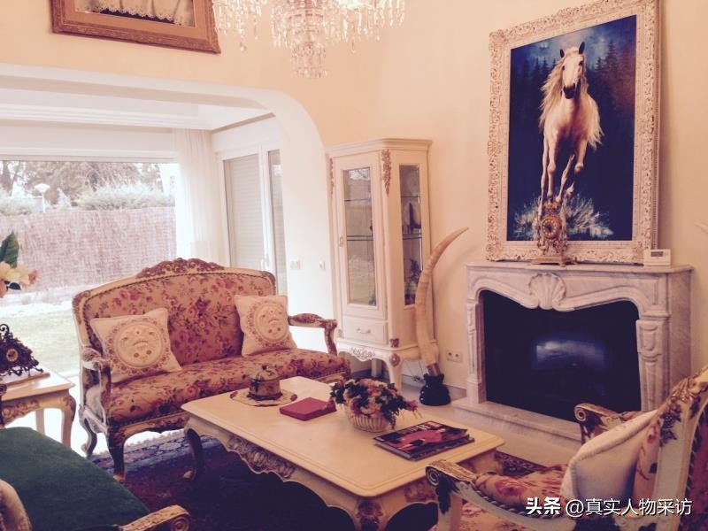 我身高1米57，50岁婚恋网相亲，被小5岁1米9西班牙大帅哥倒追