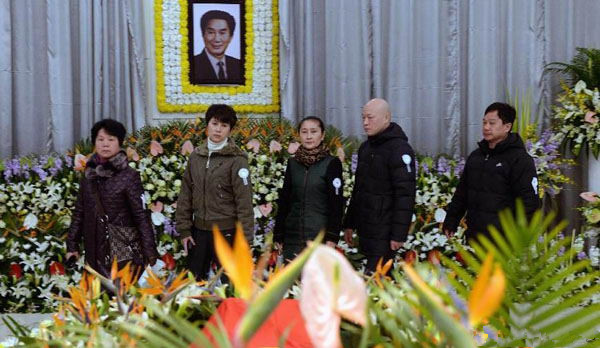 六小龄童痛哭沙和尚,六小龄童版唐僧近况