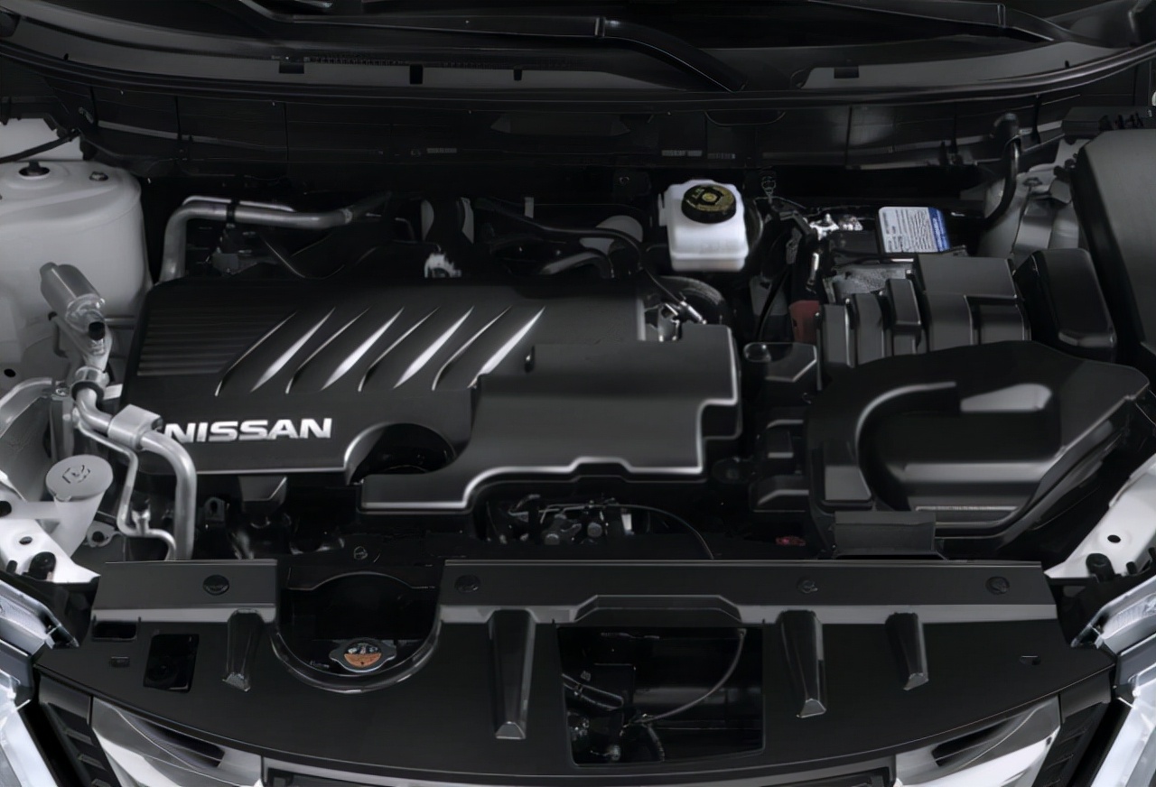 2017年丐版日产途乐,奇骏途乐对比图