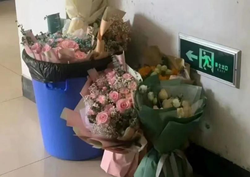 垃圾桶圈套不紧怎么弄,垃圾桶捡东西的骗局