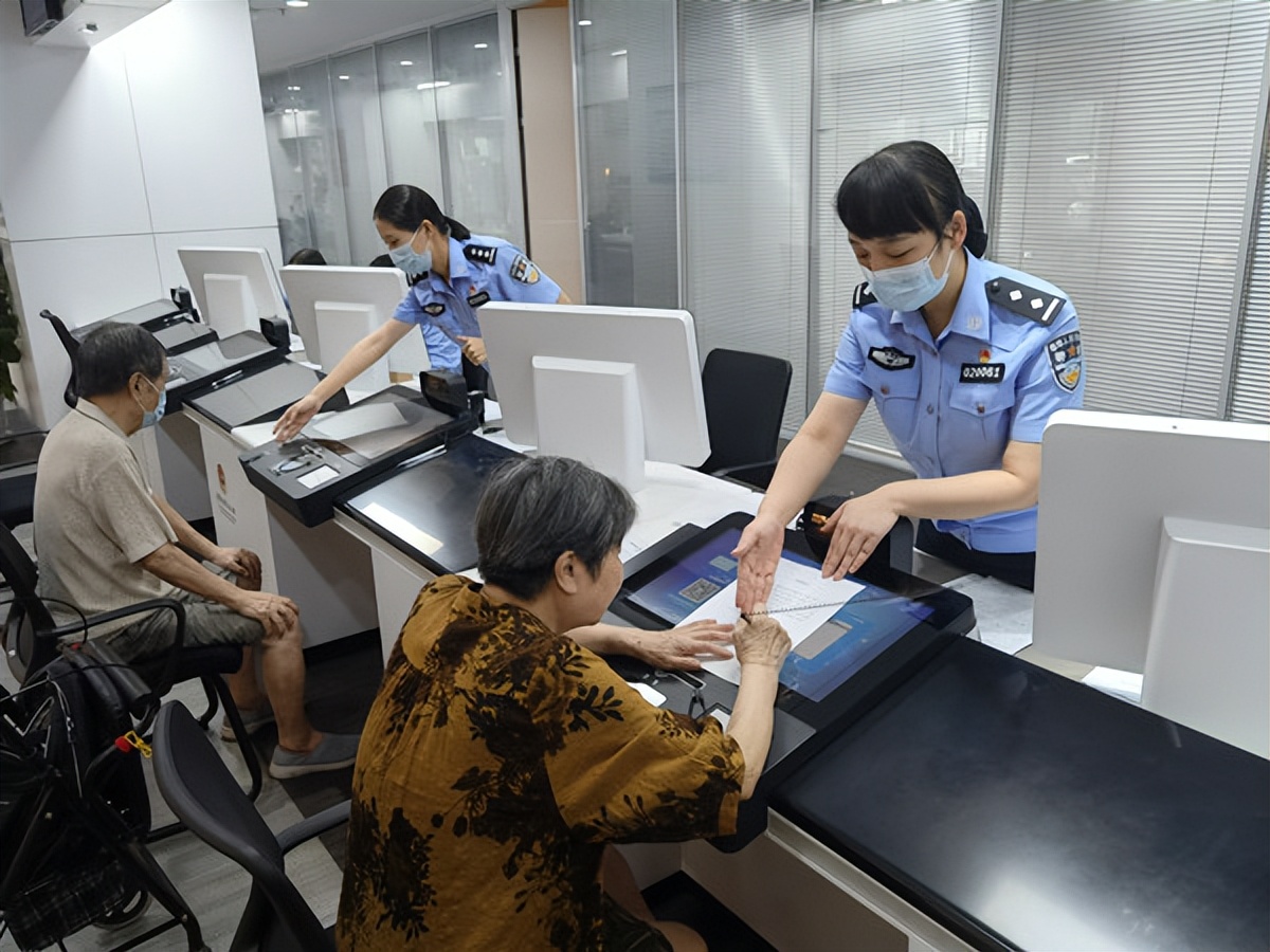 湖北公安察民情解民忧活动方案,民警下基层察民情暖民心活动