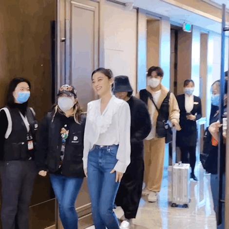 41岁刘涛晒长发美照,40岁刘涛惊艳视频