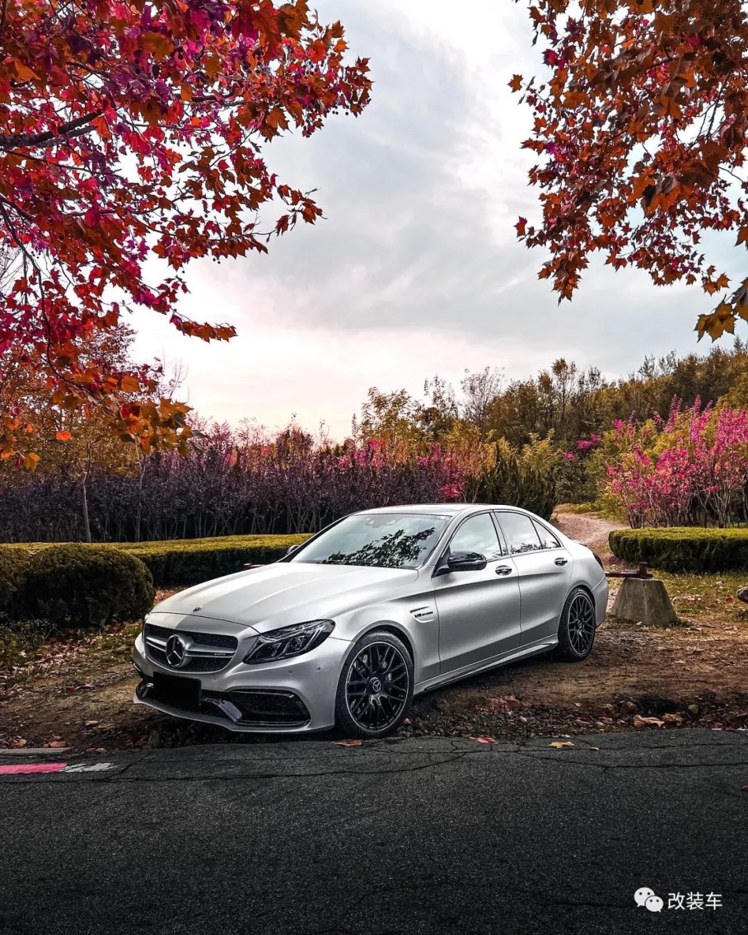 奔驰amgc63与c63s的区别,奔驰amgc63s四门和c63的区别