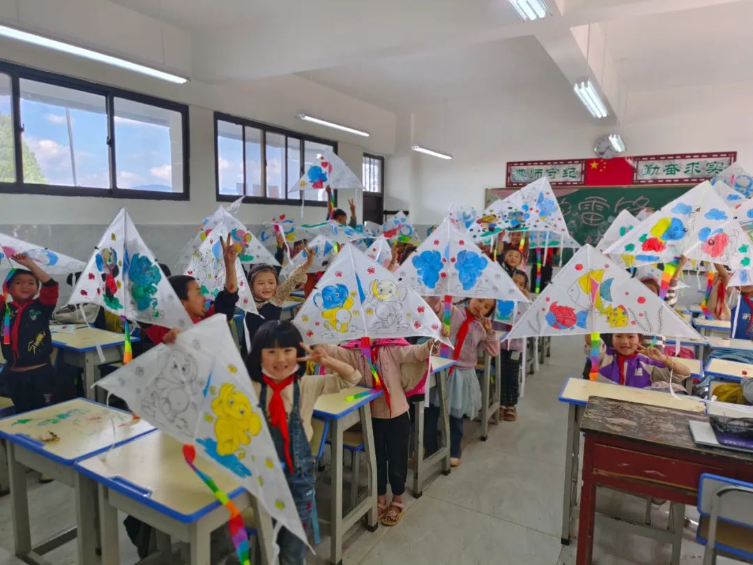 大山里的支教故事幼儿舞蹈,大山里的支教故事