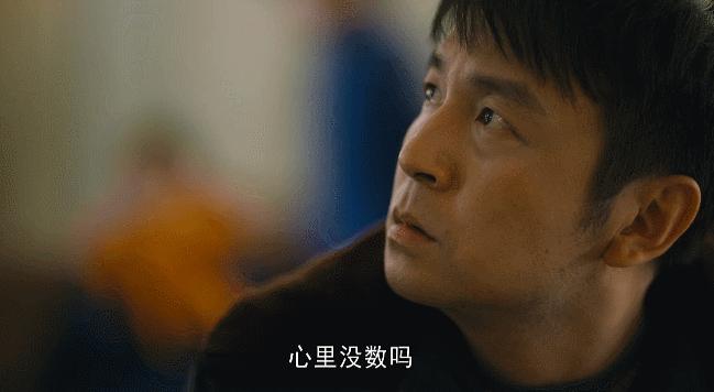 给2022年“进步最大的十位男演员”排个名：靳东第十，王骁第二