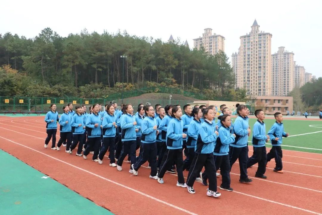 热血少年,百炼成钢!天府师一国防教育活动火热开展