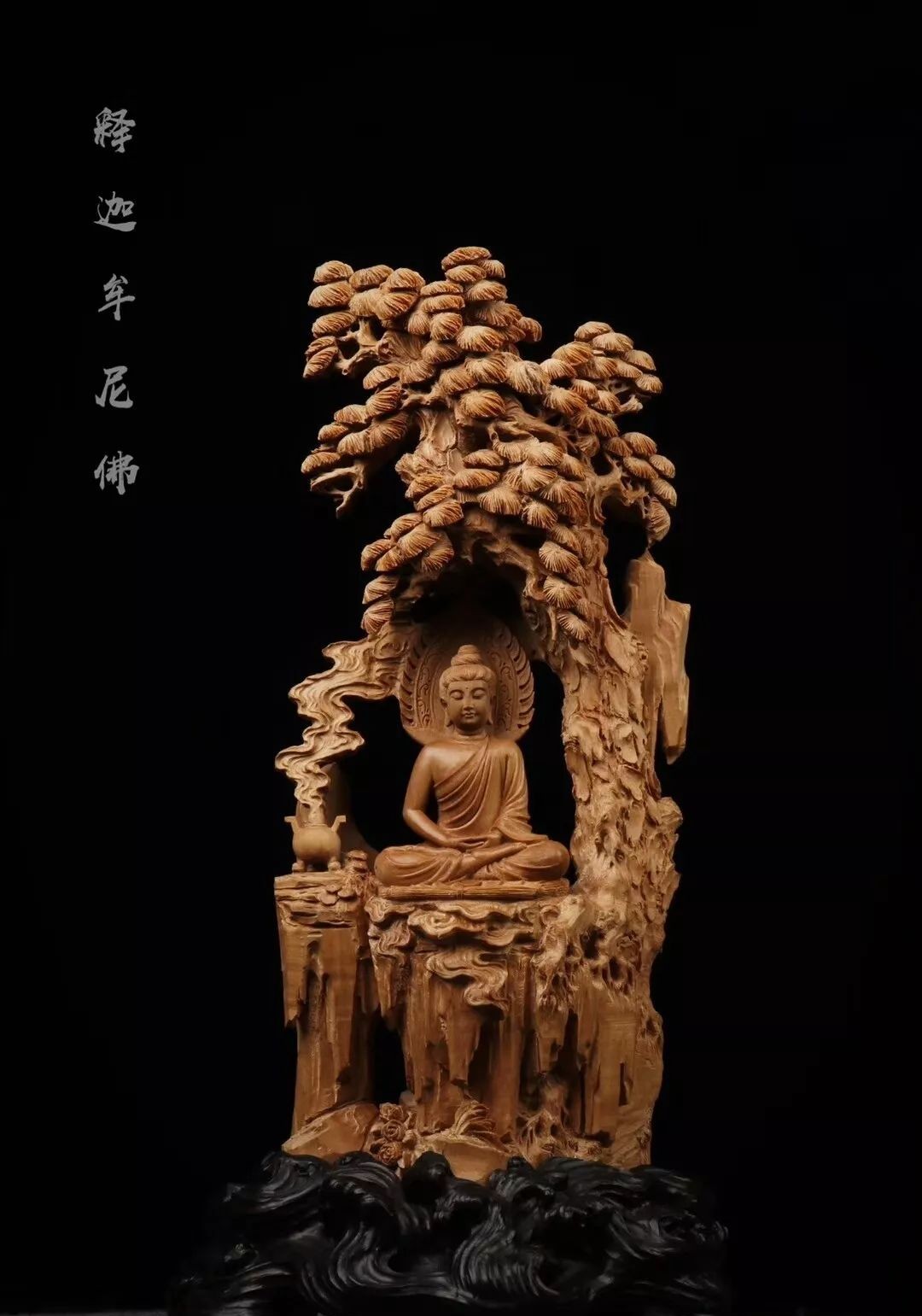 自然香气的红木家具,极品绿檀木雕