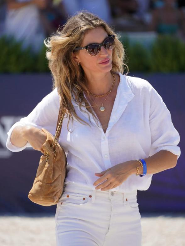 蓝银色一种低调的高级感,纯白色高级感满满