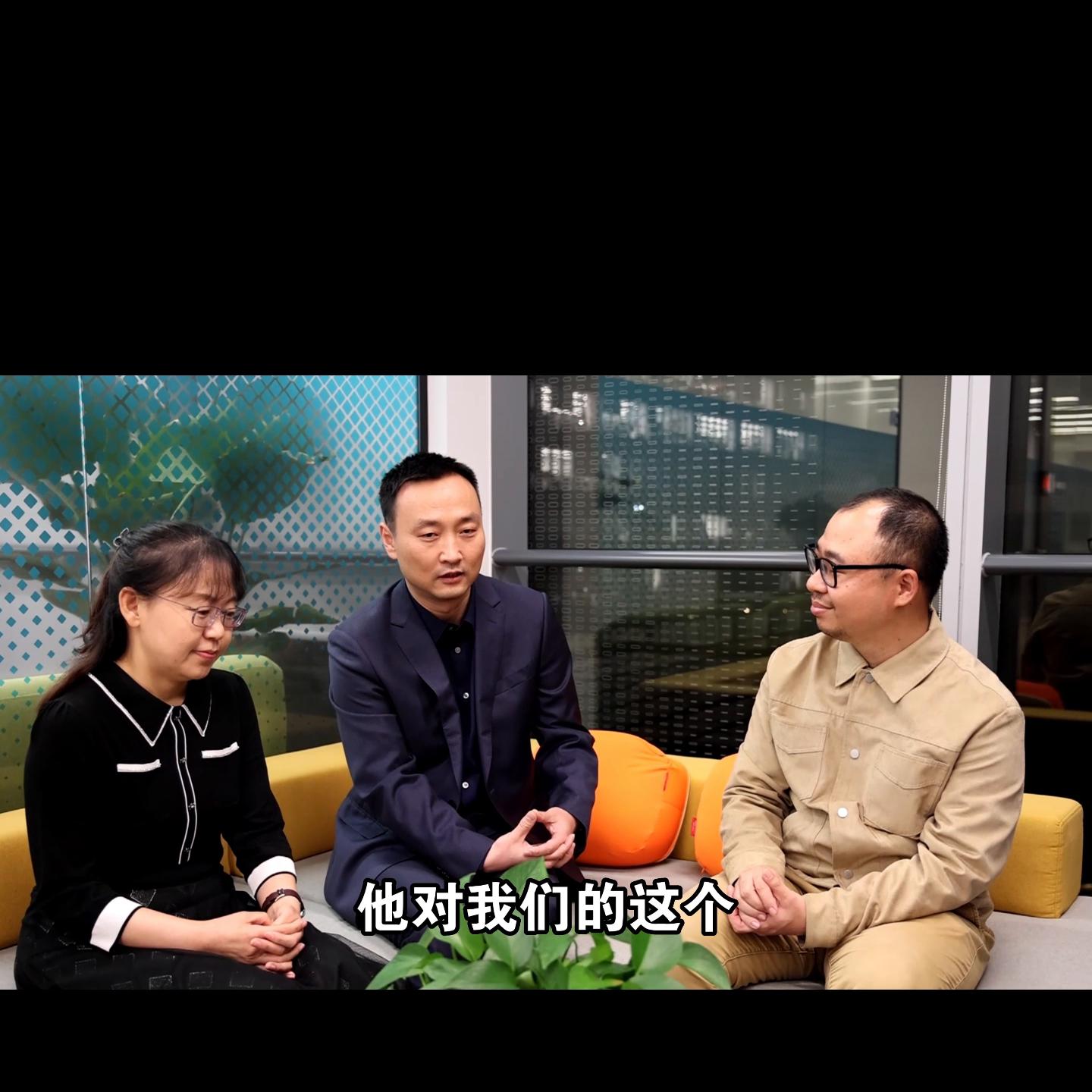 接上期，这次突袭的公司是巴菲特投资的国际原料公司，带着...