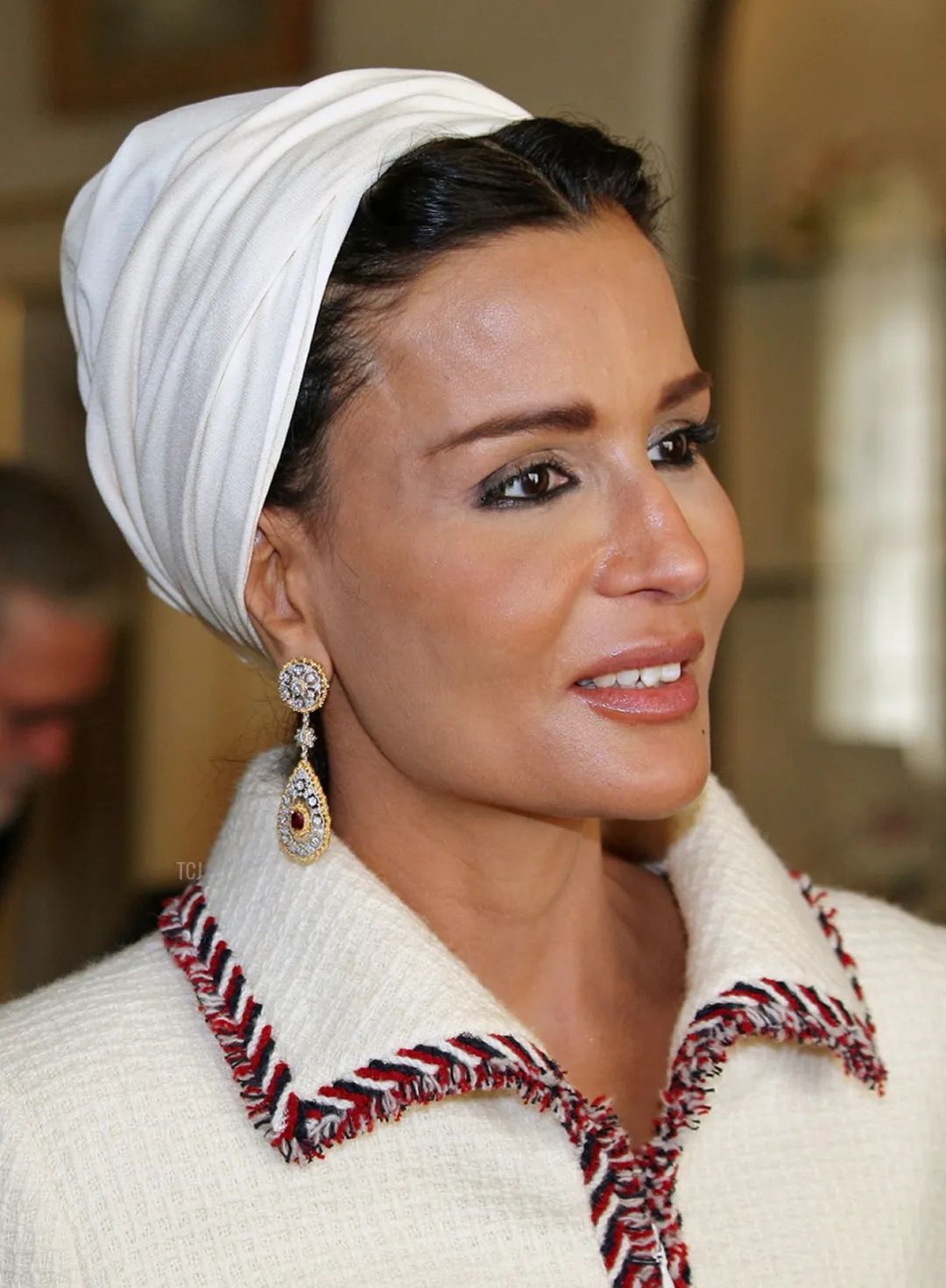 深扒卡塔尔王妃的珠宝盒，竟然发现了温莎公爵夫人的拍卖真品