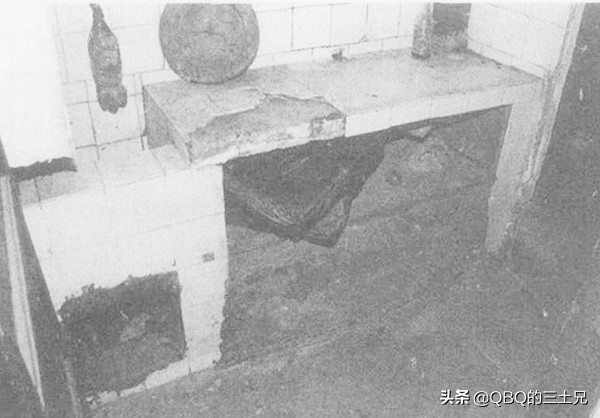 水泥下的秘密,水泥地下挖出的秘密