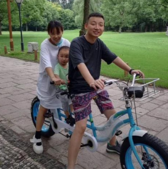 閮瓥澶,閮瓥瀹跺涵鑳屾櫙