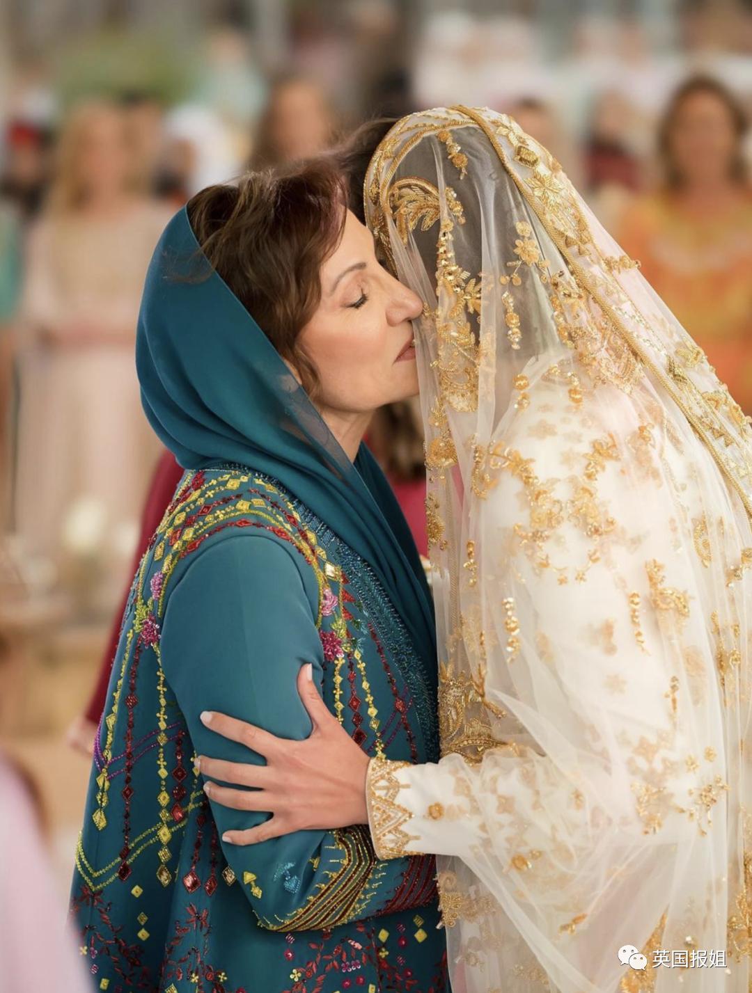 凯特王妃高级造型,凯特王妃穿蓝色格子英伦风