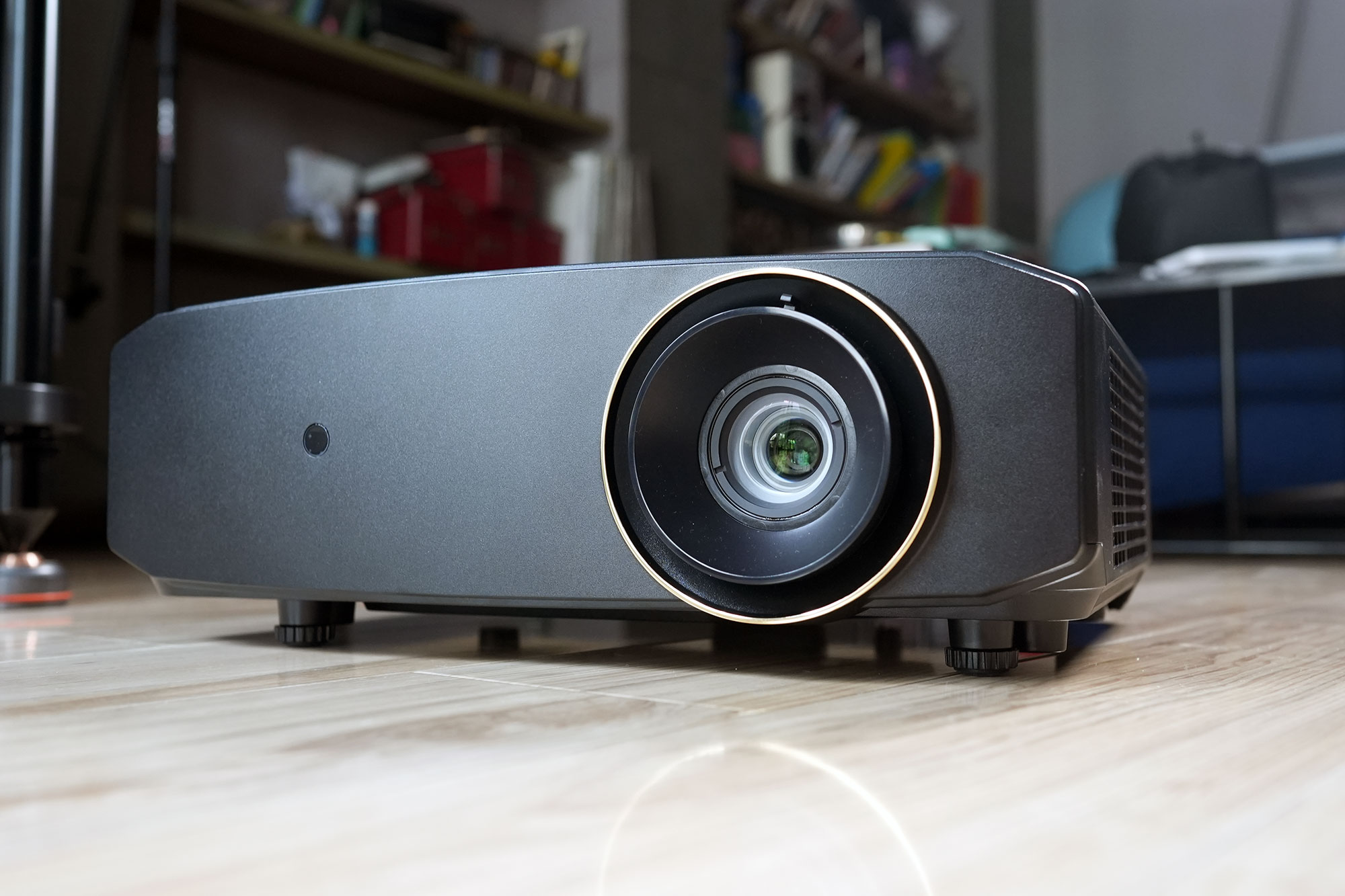 小宙斯第二代如何？JVCN69激光投影机超详细试用