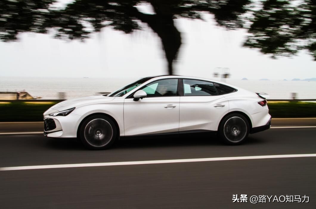 被颜值掩盖的真相?试驾MG71.5TDCT至美优雅版