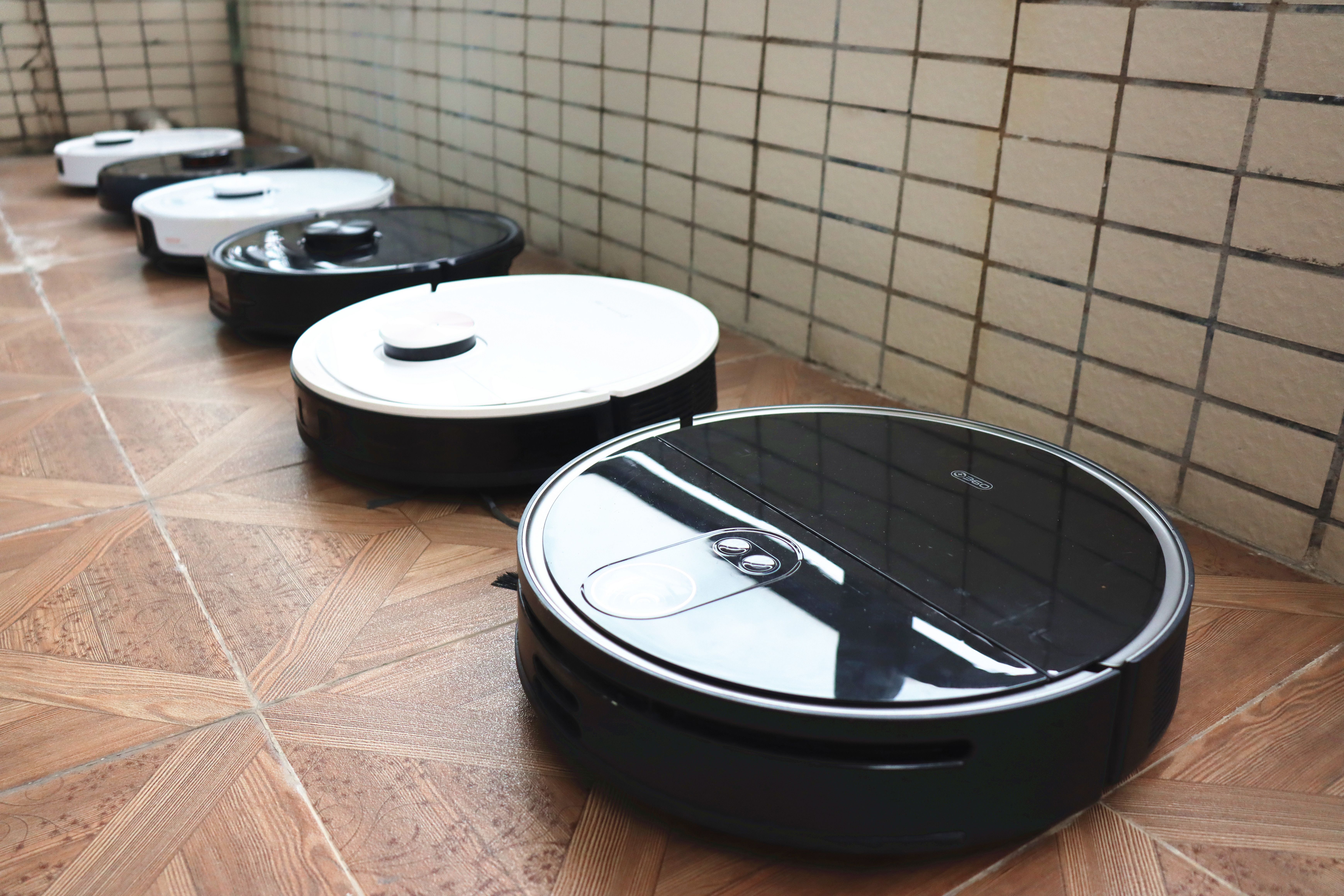 洗地机吸尘器扫地机器人哪个好,选吸尘器洗地机扫地机器人