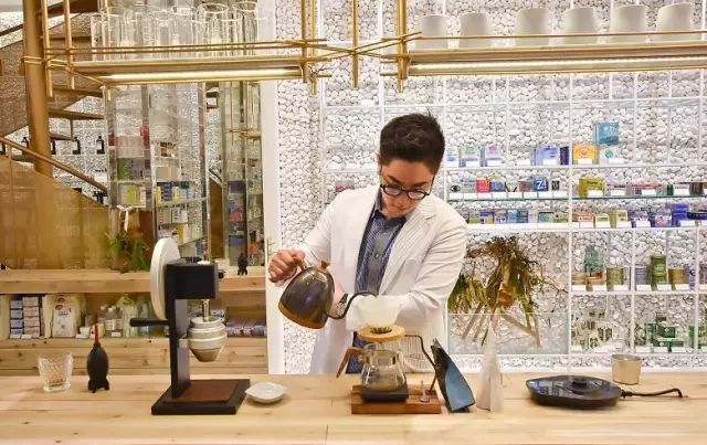 台湾分子药局|比咖啡店还精致的街边药房
