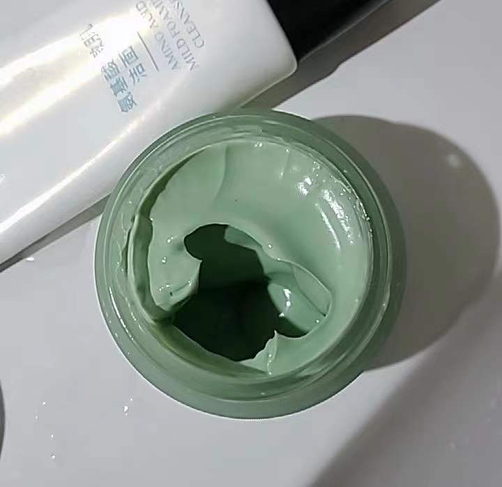 女生毛孔粗大有黑头用哪款面膜,清洁面膜推荐祛黑头收缩毛孔平价